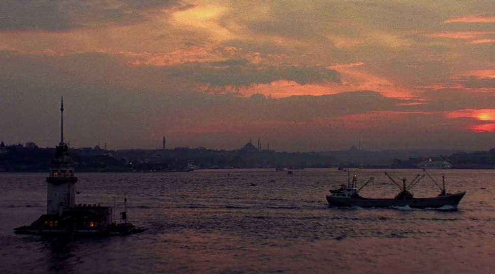 І цілого світу мало (The World Is Not Enough) - 1999 Стамбул