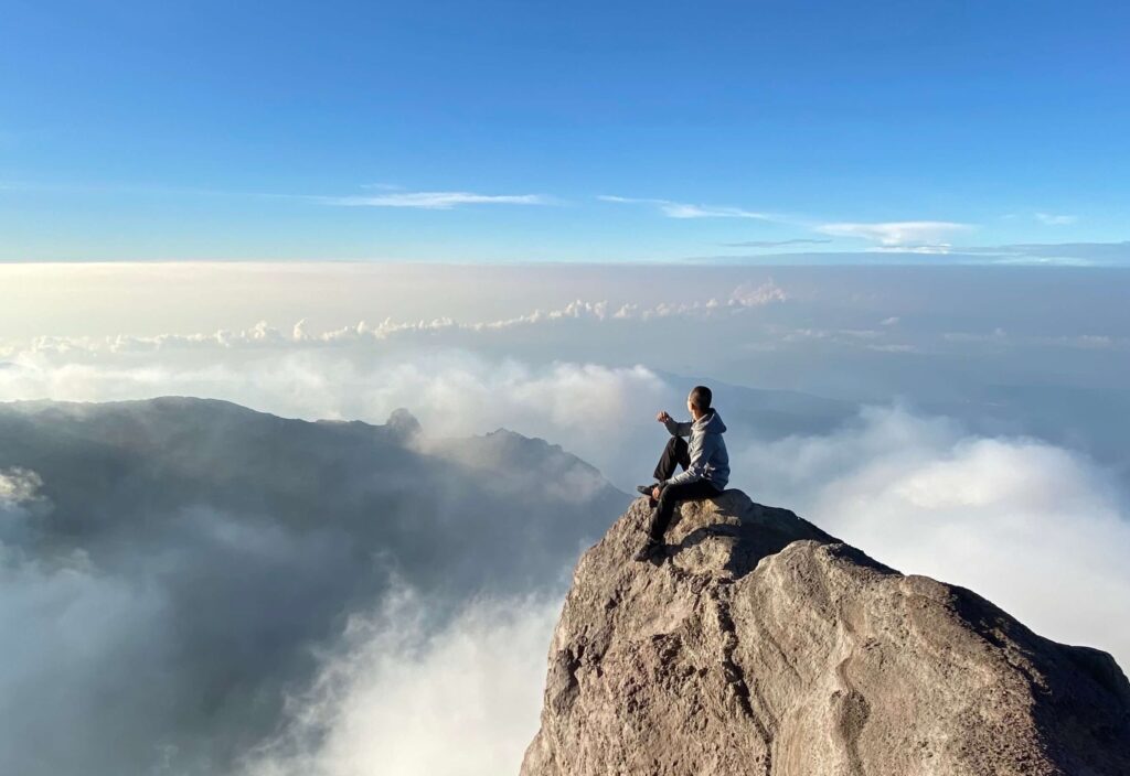 Пік активного вулкана Агунг – найвища точка о. Балі (останнє виверження було у 2019 році).
Хайк зайняв у сумі 14 годин, 1800м набір висоти.